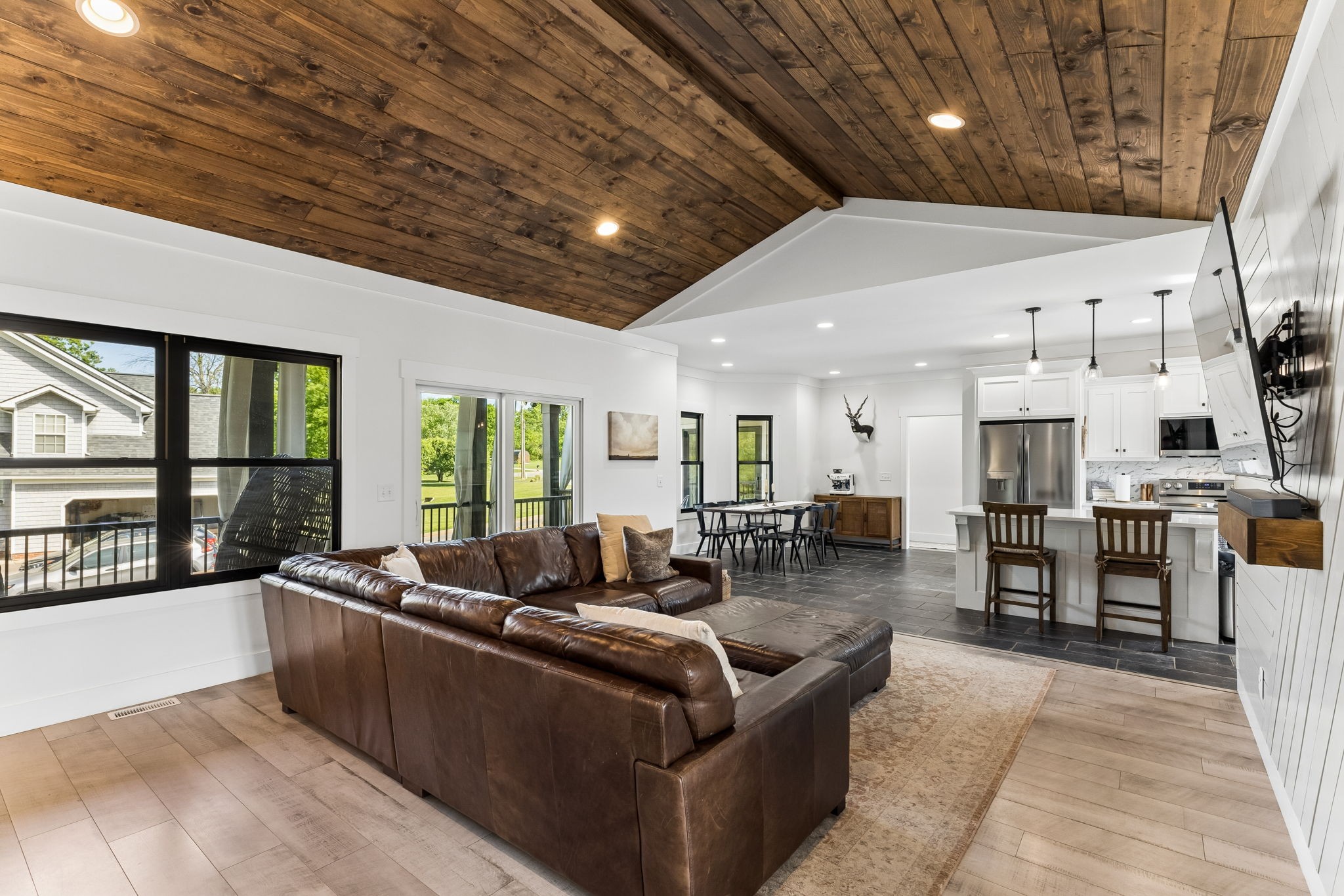 1201 Heelstone Ct