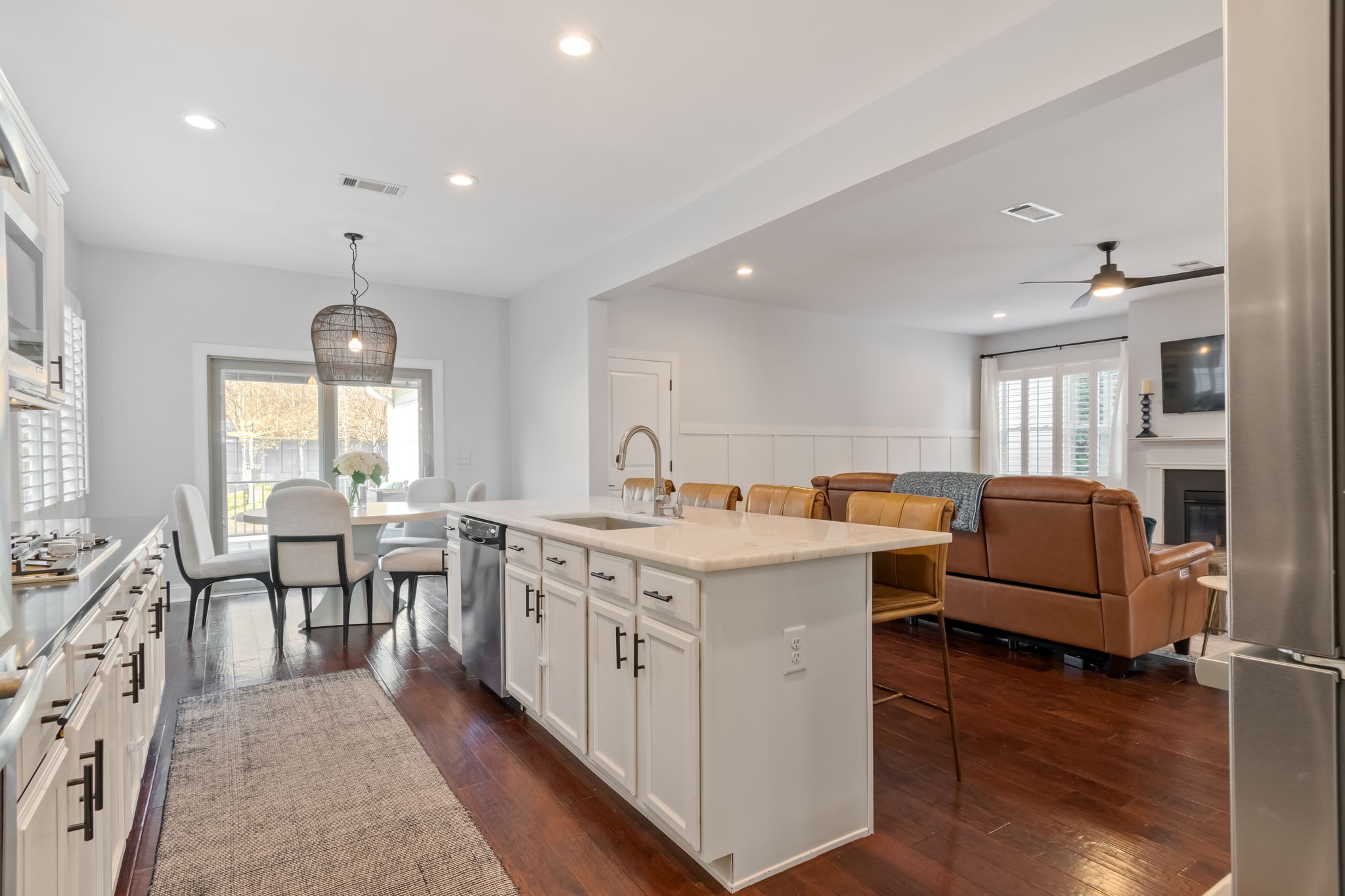 2323 Clare Park Dr