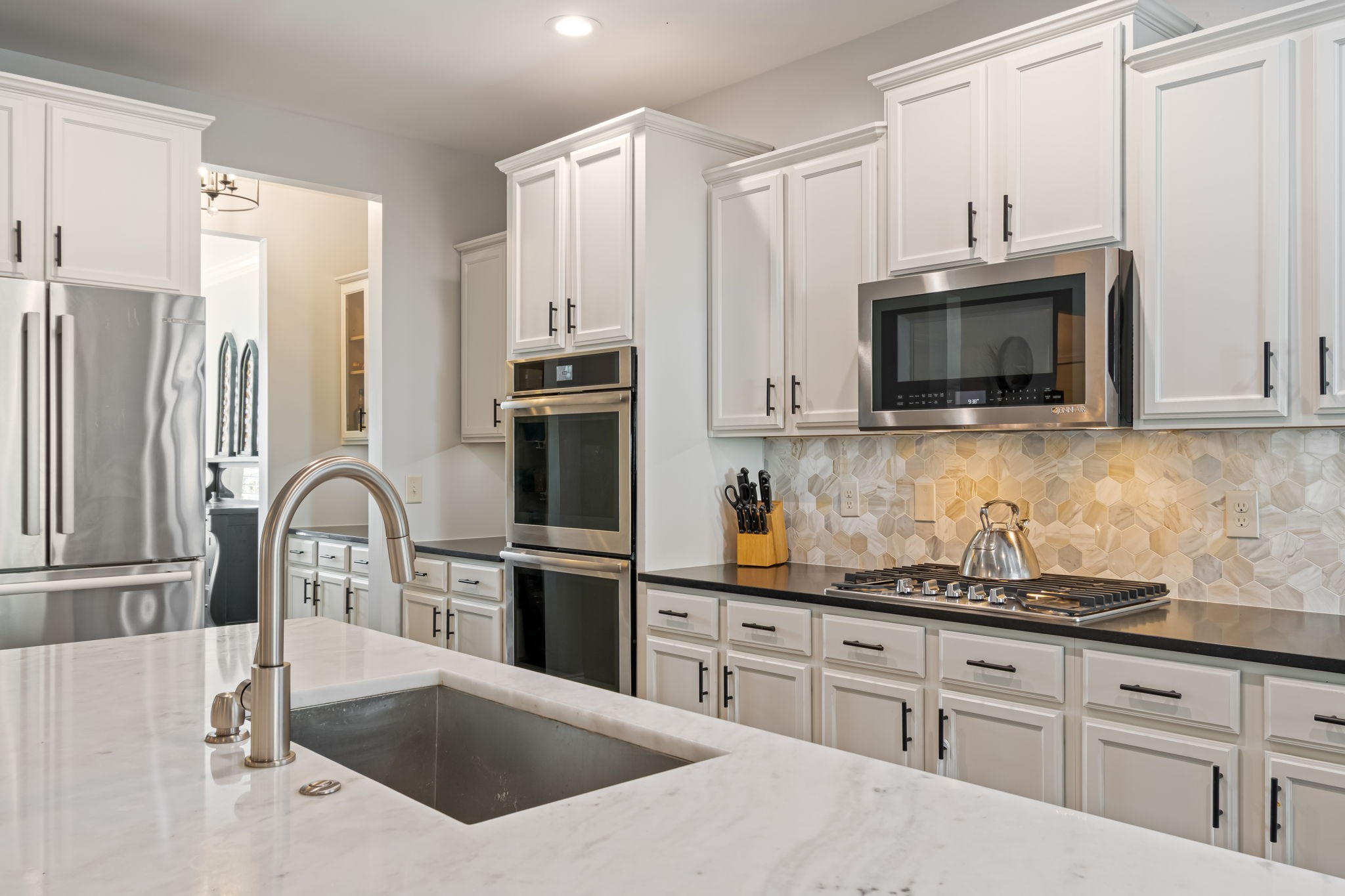 2323 Clare Park Dr