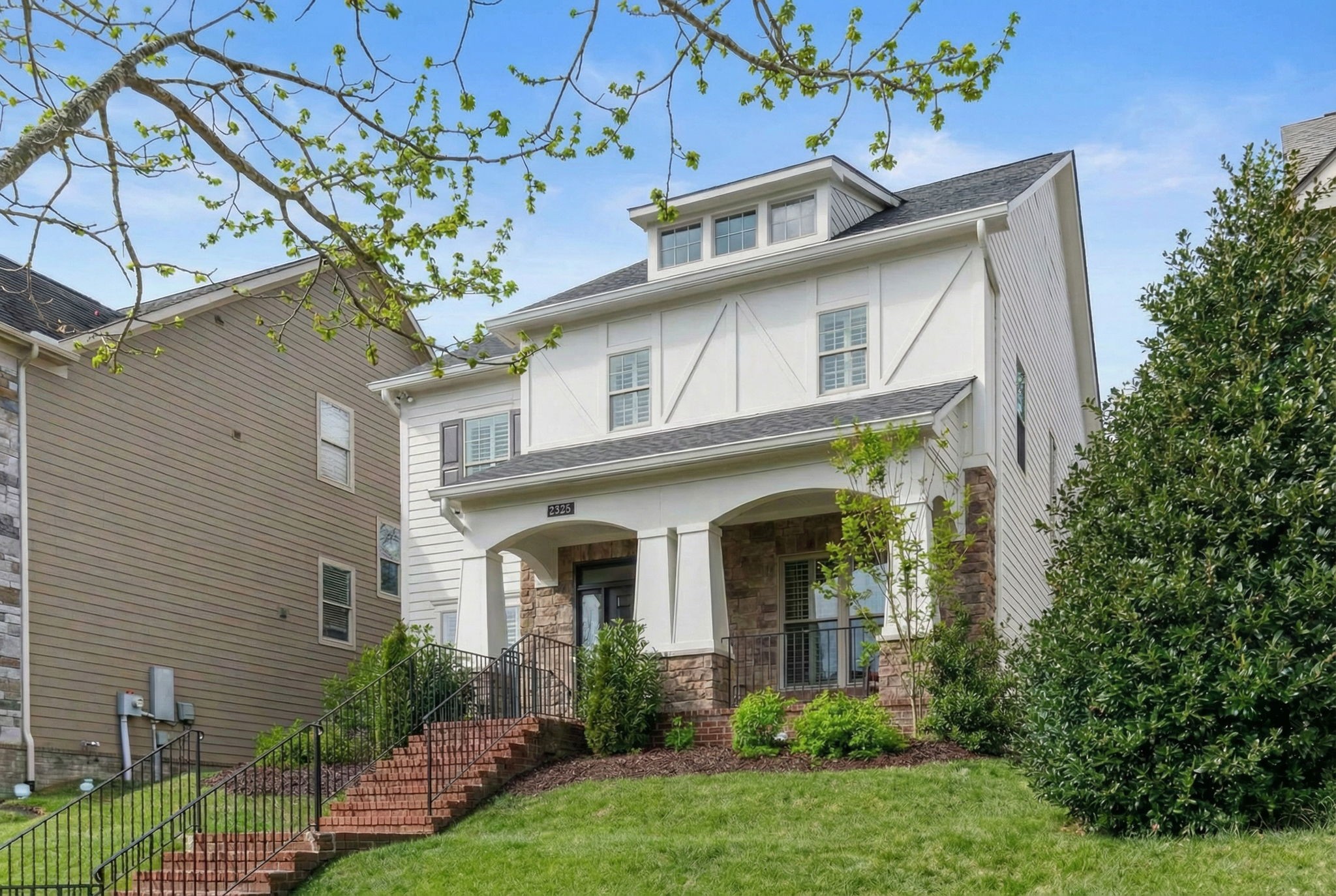 2323 Clare Park Dr
