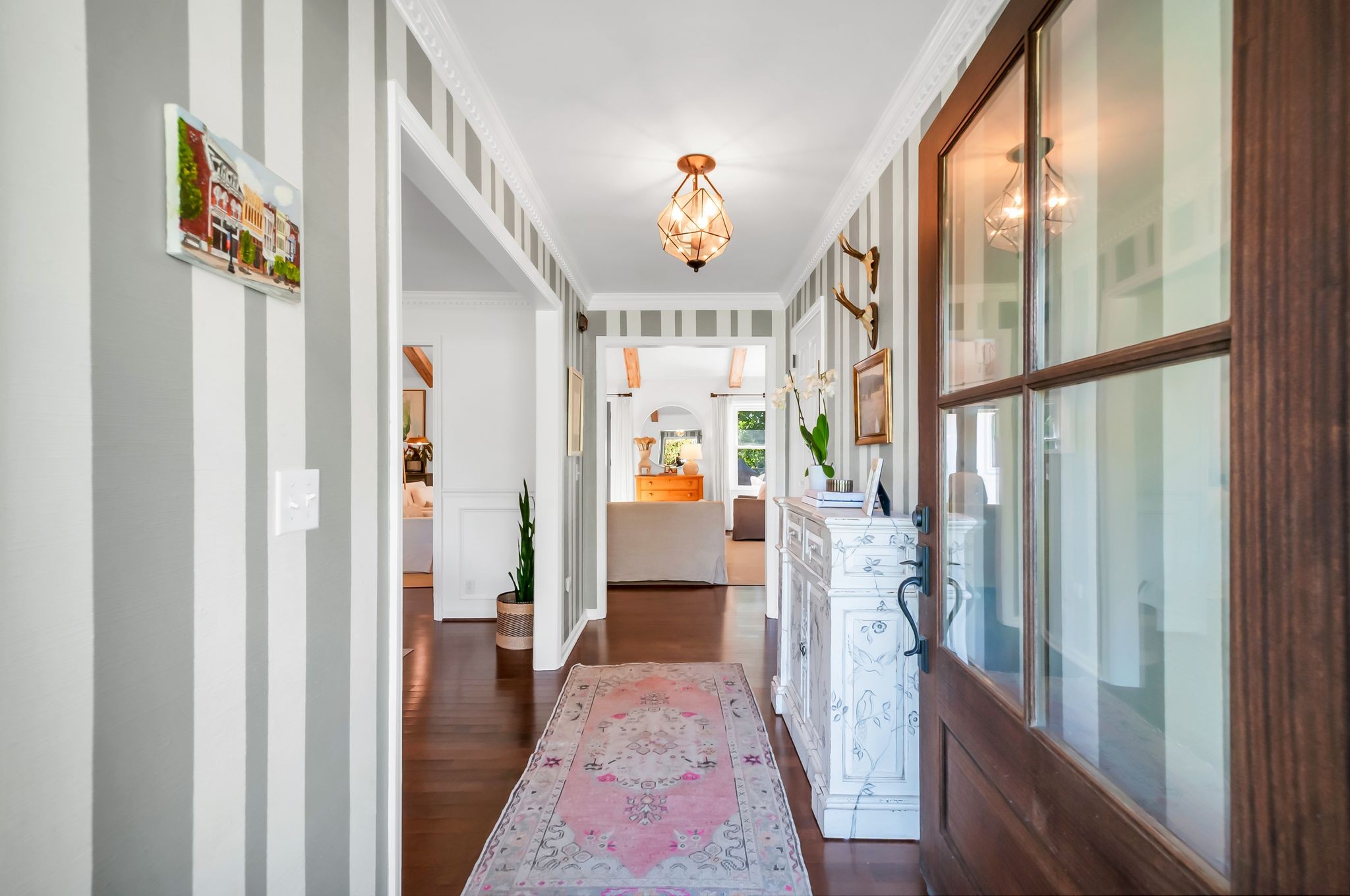 2212 Isaac Ln
