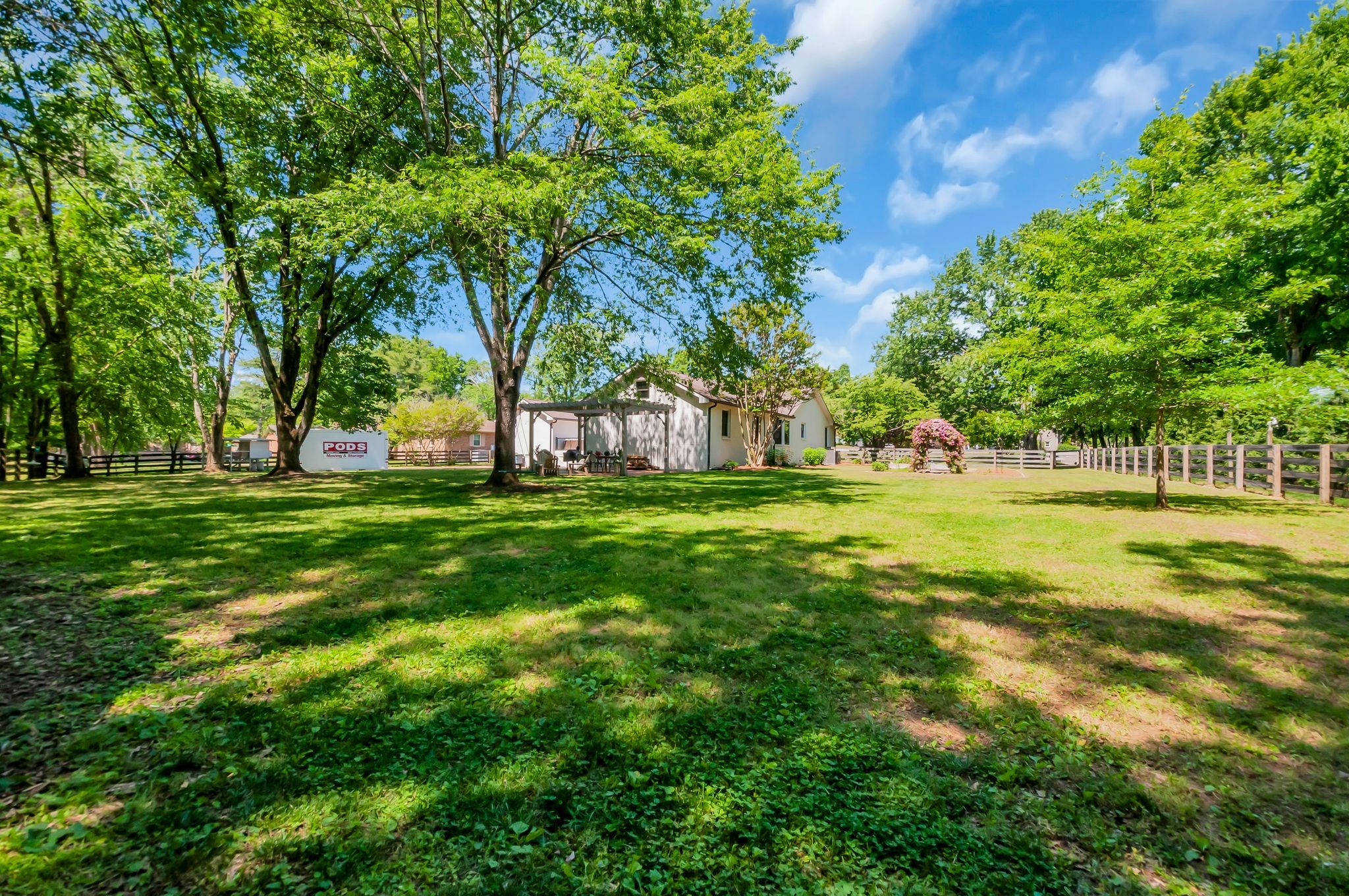 2212 Isaac Ln