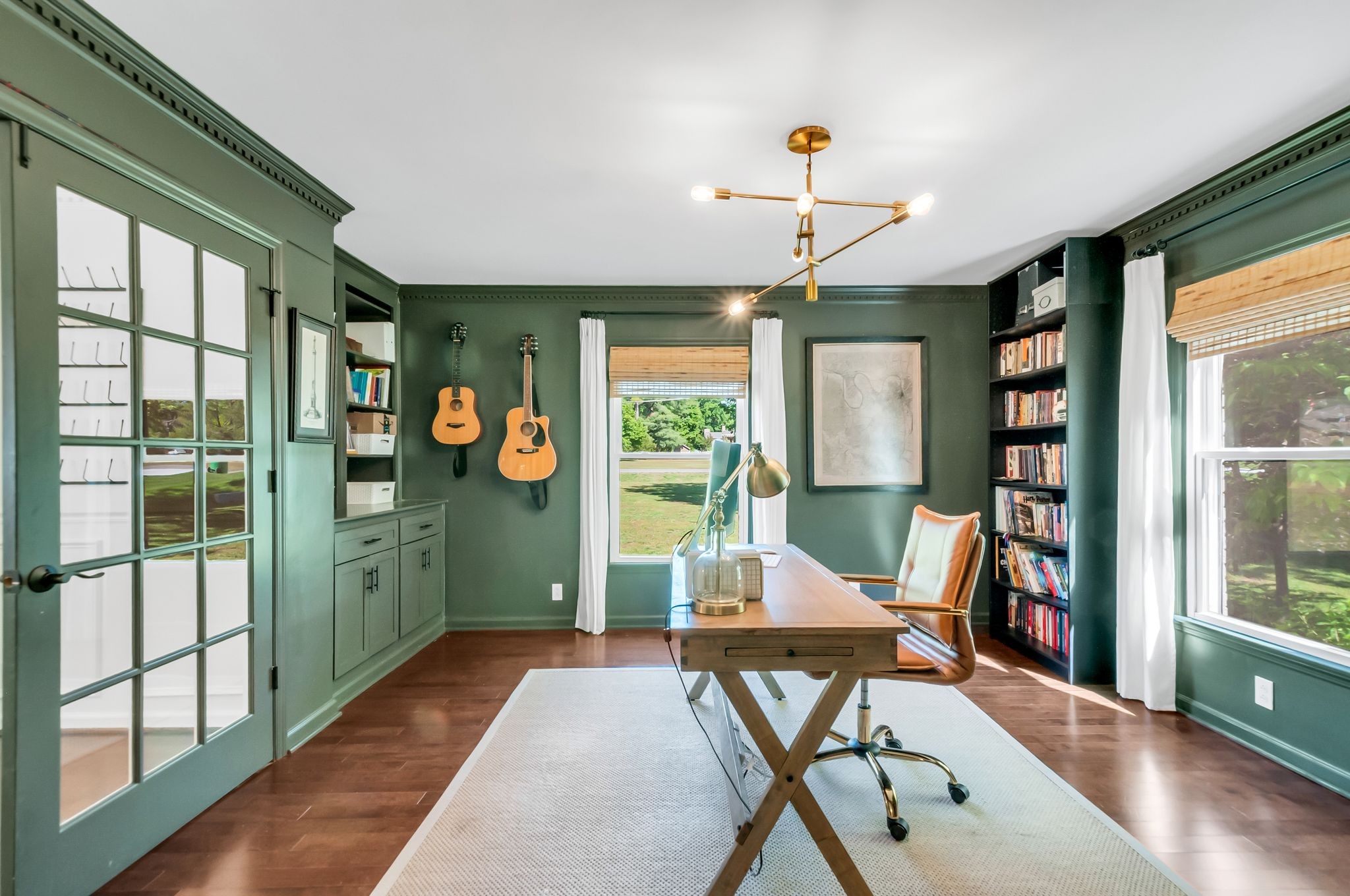 2212 Isaac Ln