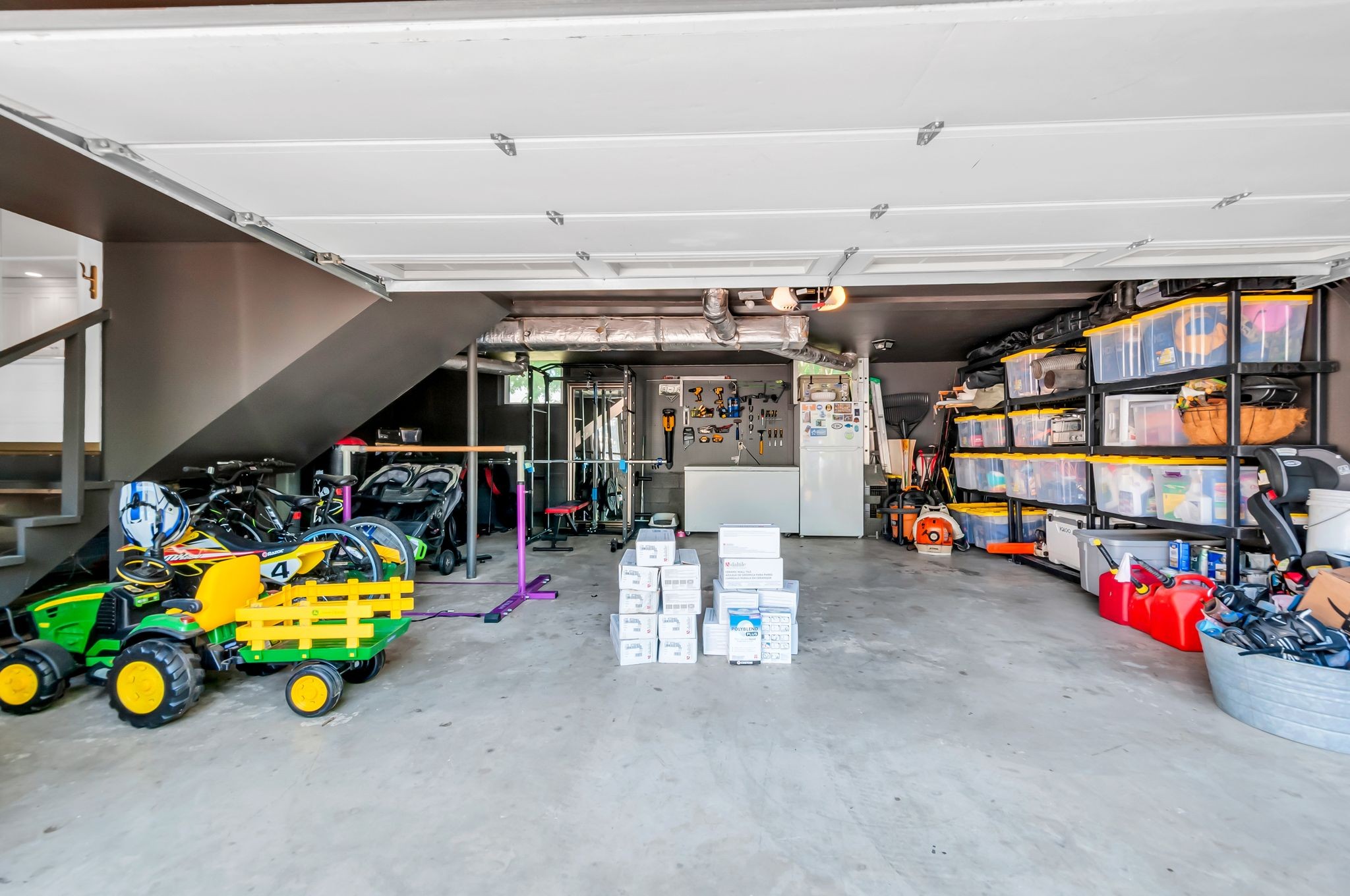 2212 Isaac Ln
