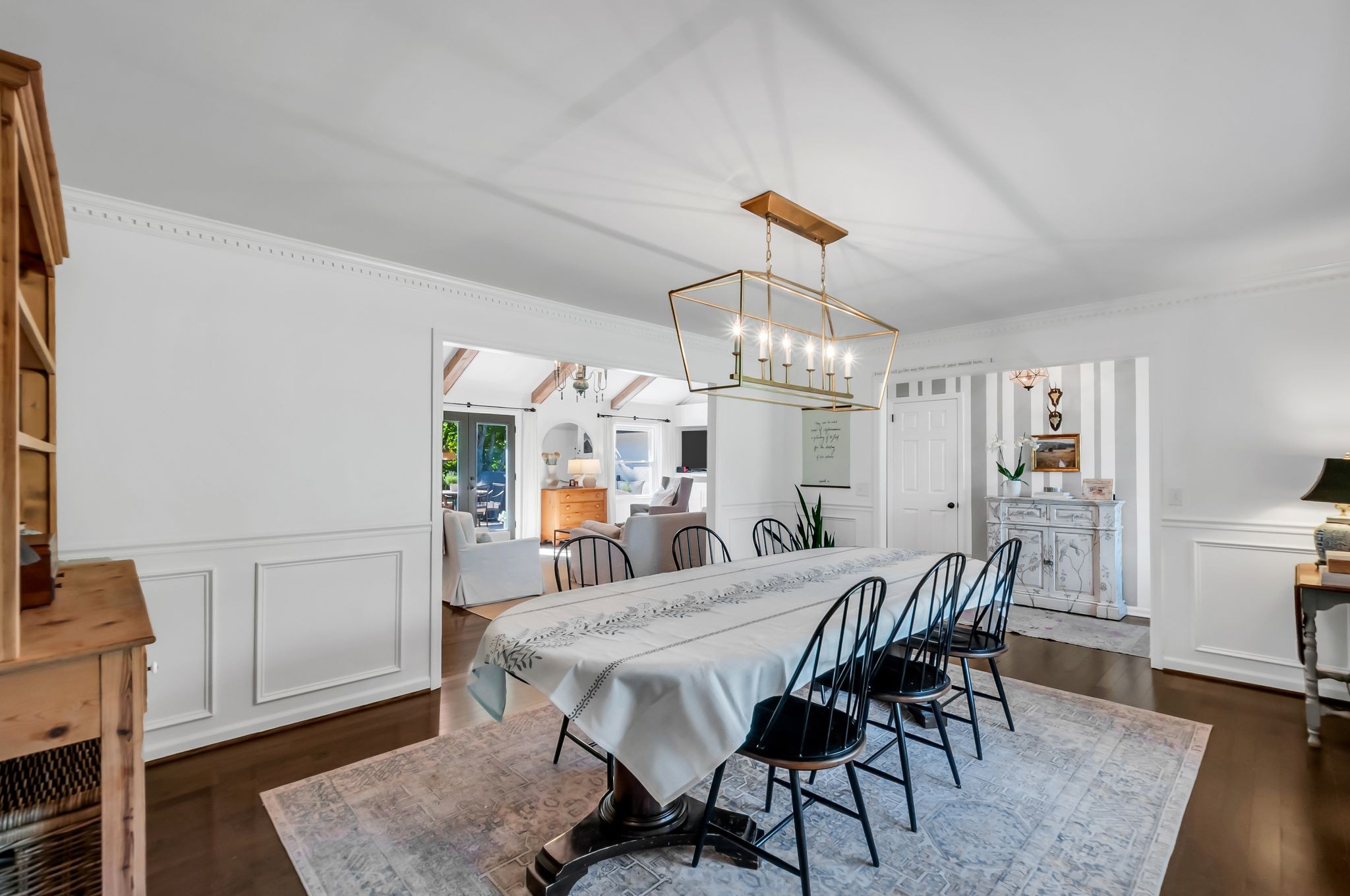 2212 Isaac Ln