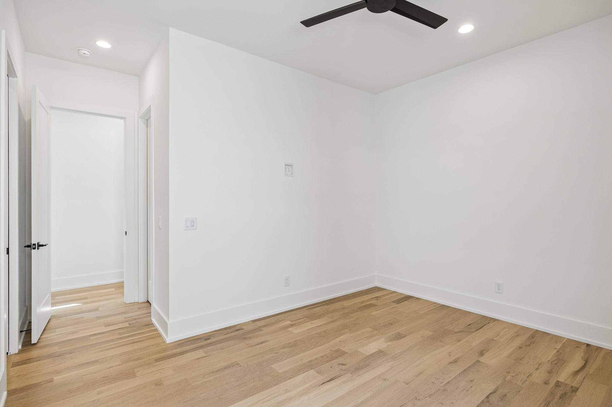 2507B Vaulx Ln