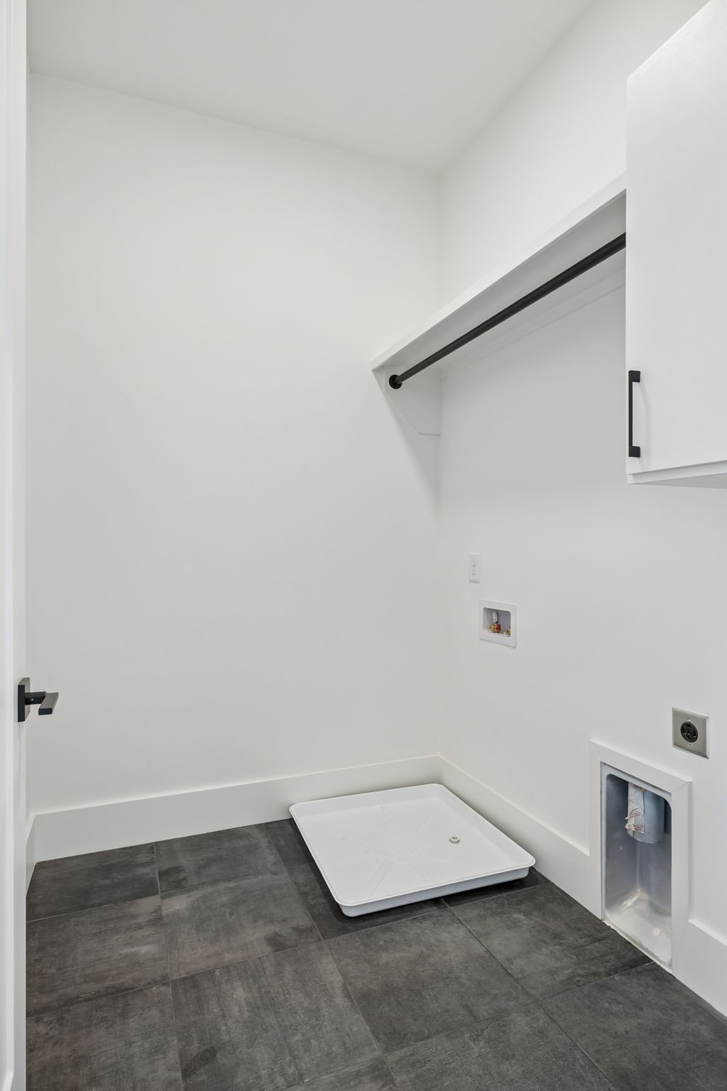 2507B Vaulx Ln