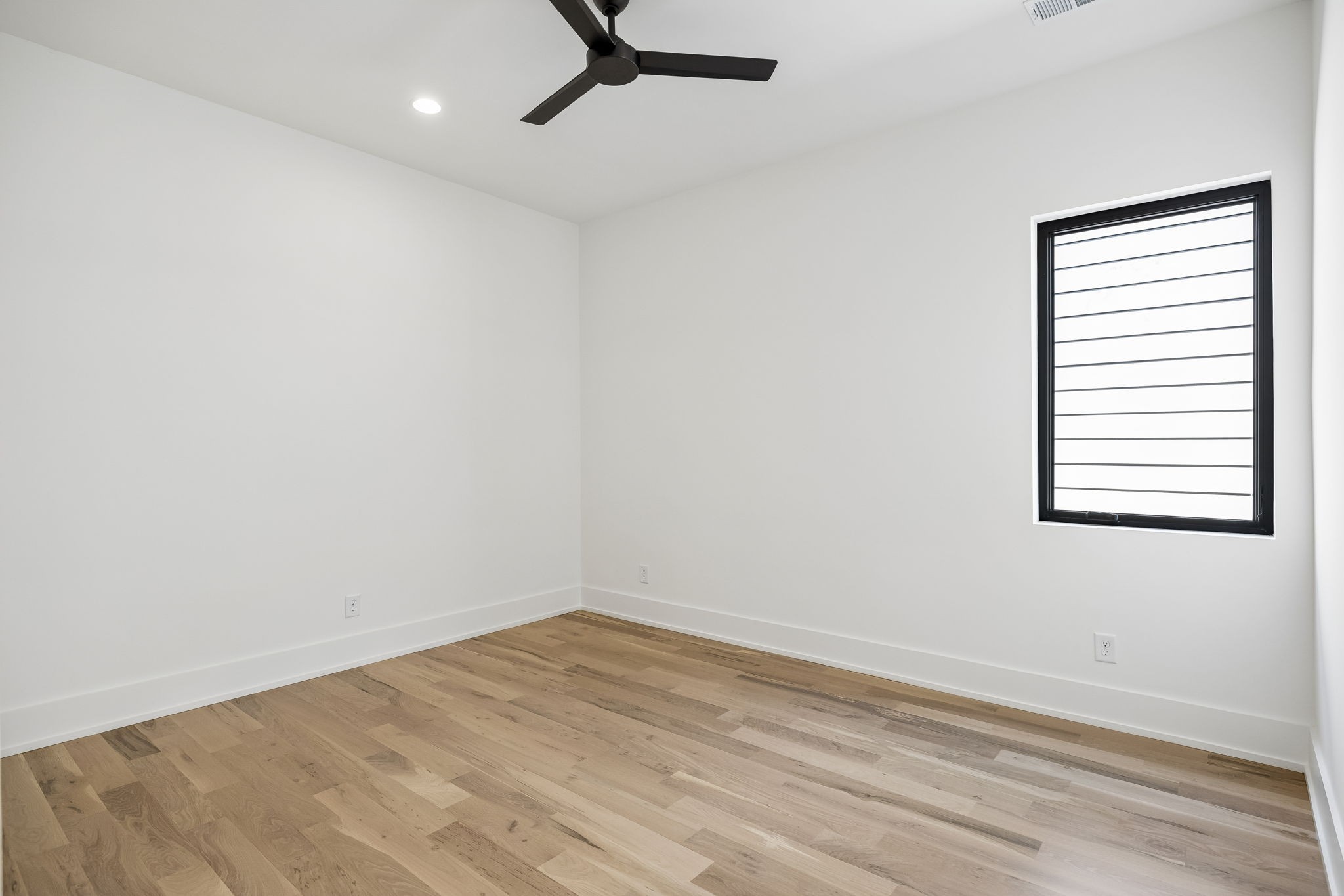 2507B Vaulx Ln