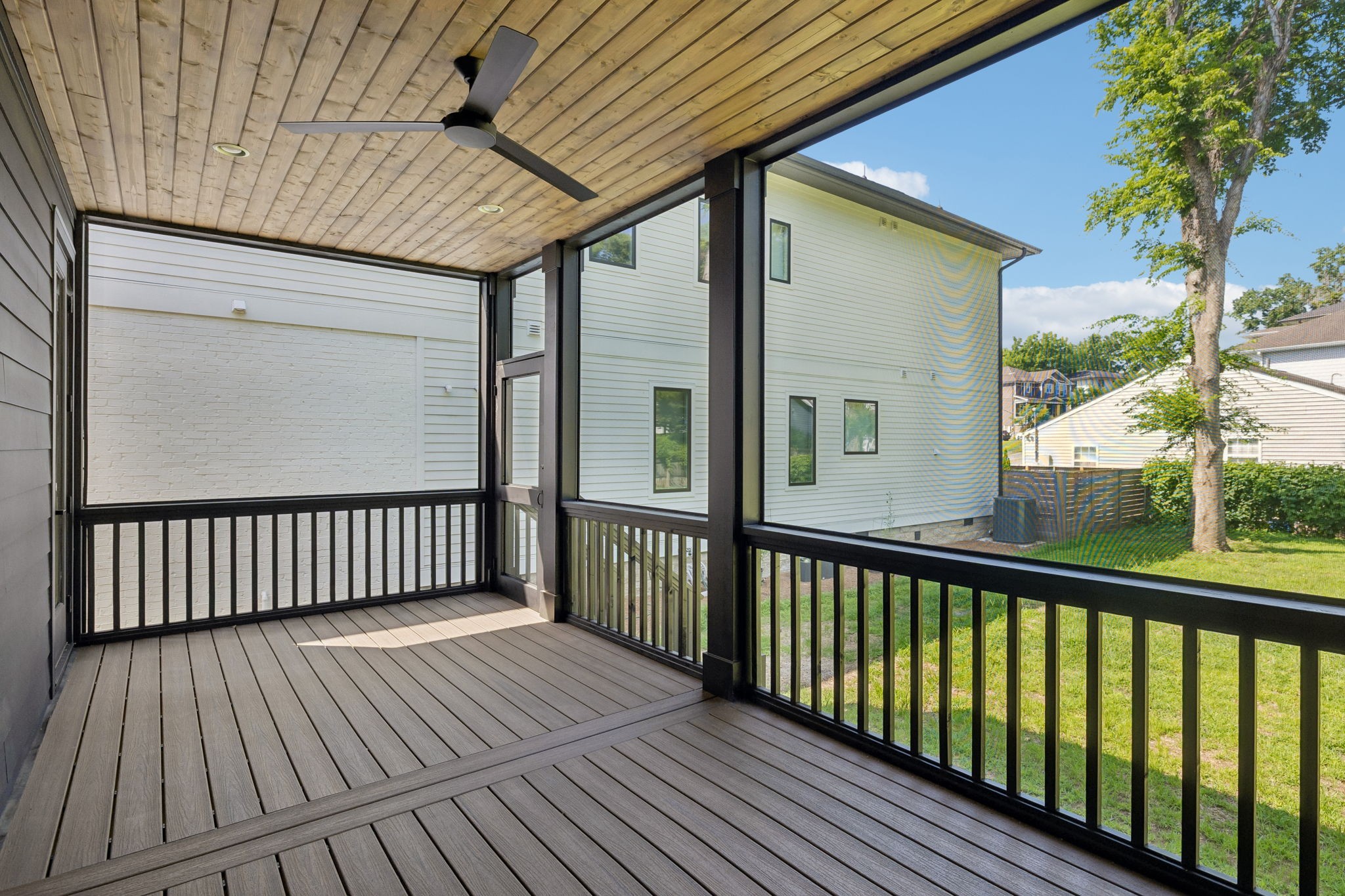 2507B Vaulx Ln