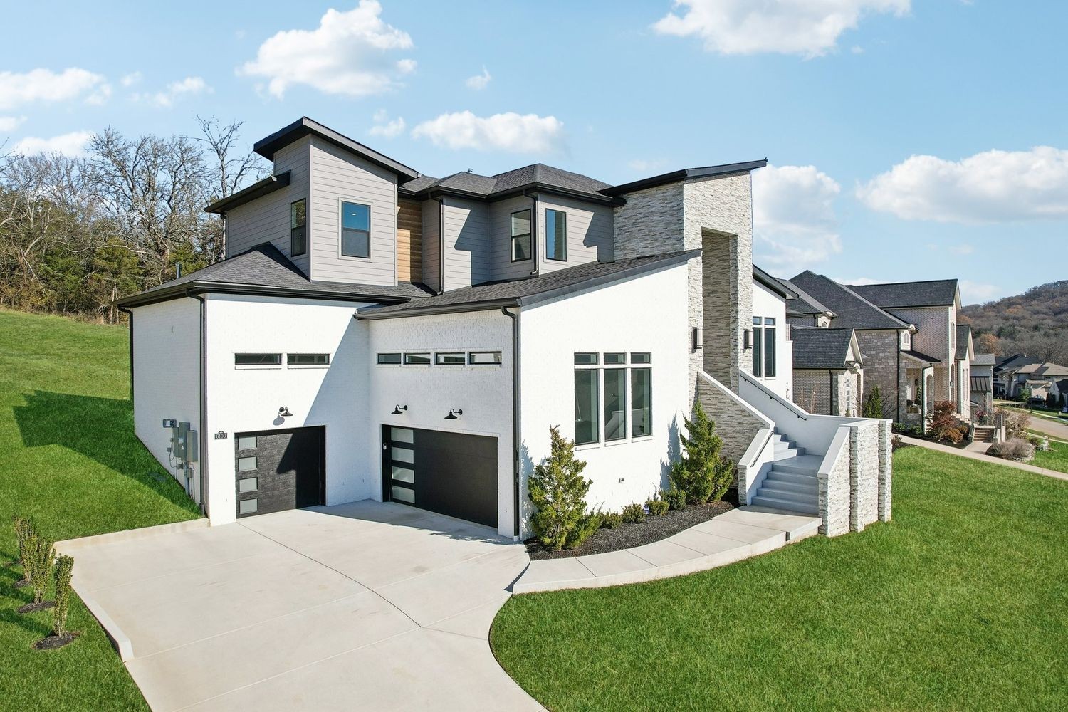 6100 Lookaway Cir