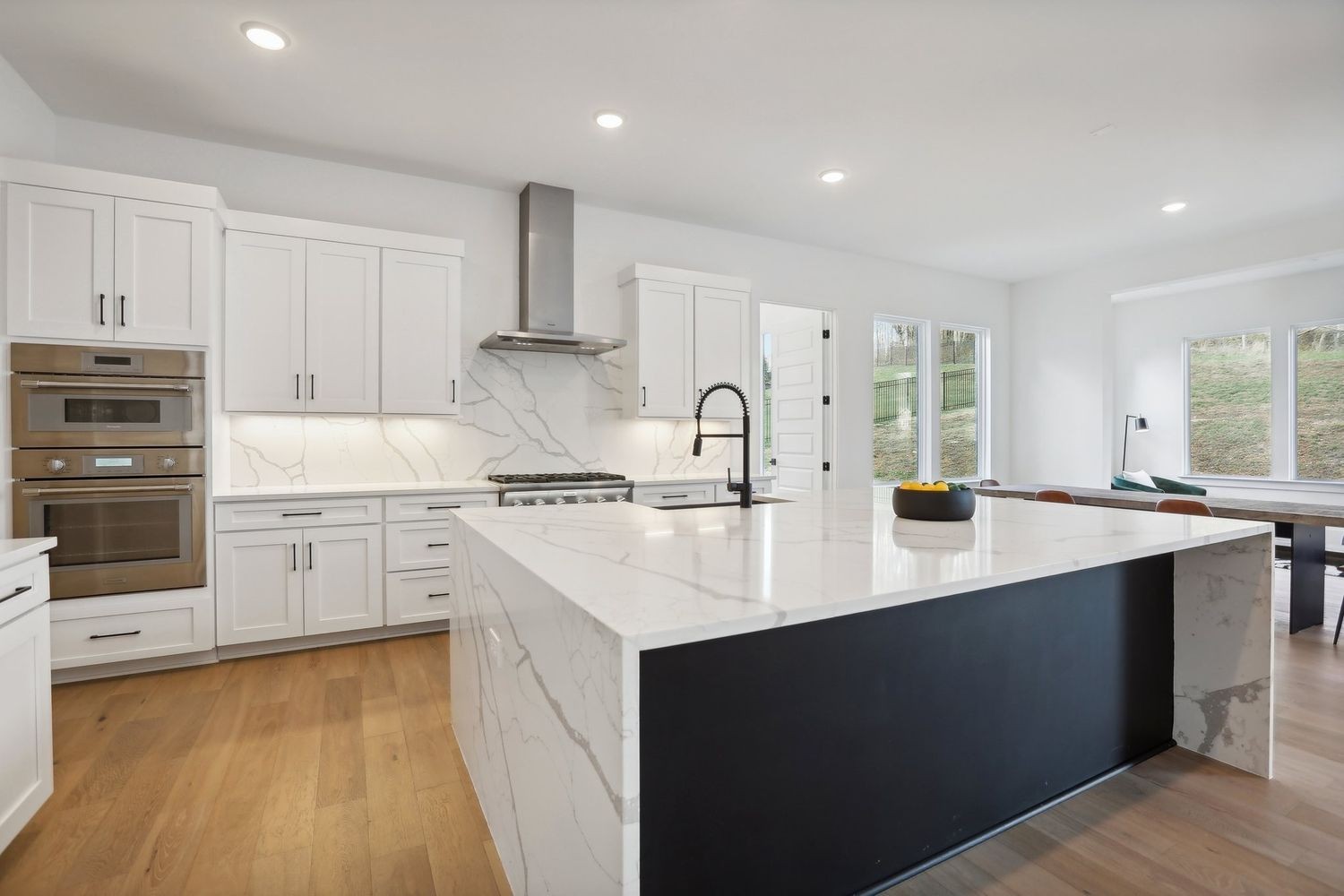 6100 Lookaway Cir
