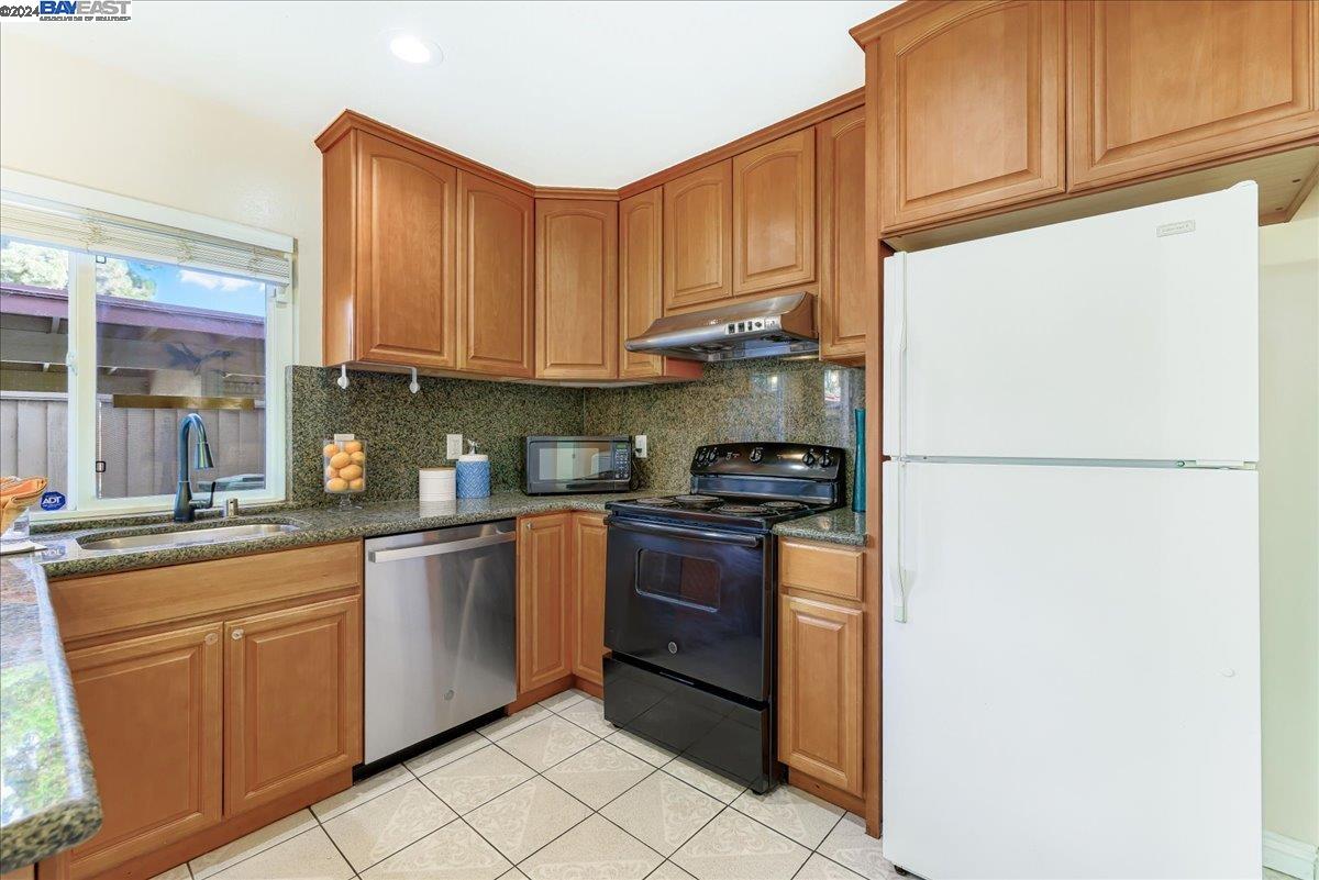 3707 Gainsborough Ter