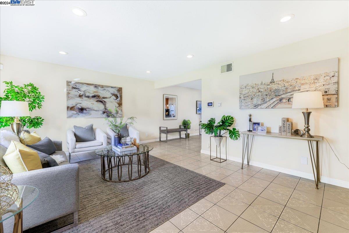 3707 Gainsborough Ter