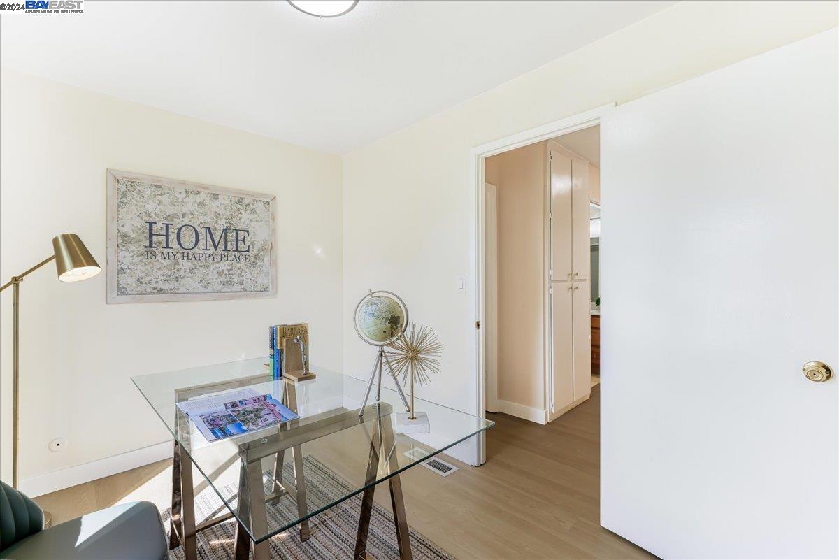 3707 Gainsborough Ter