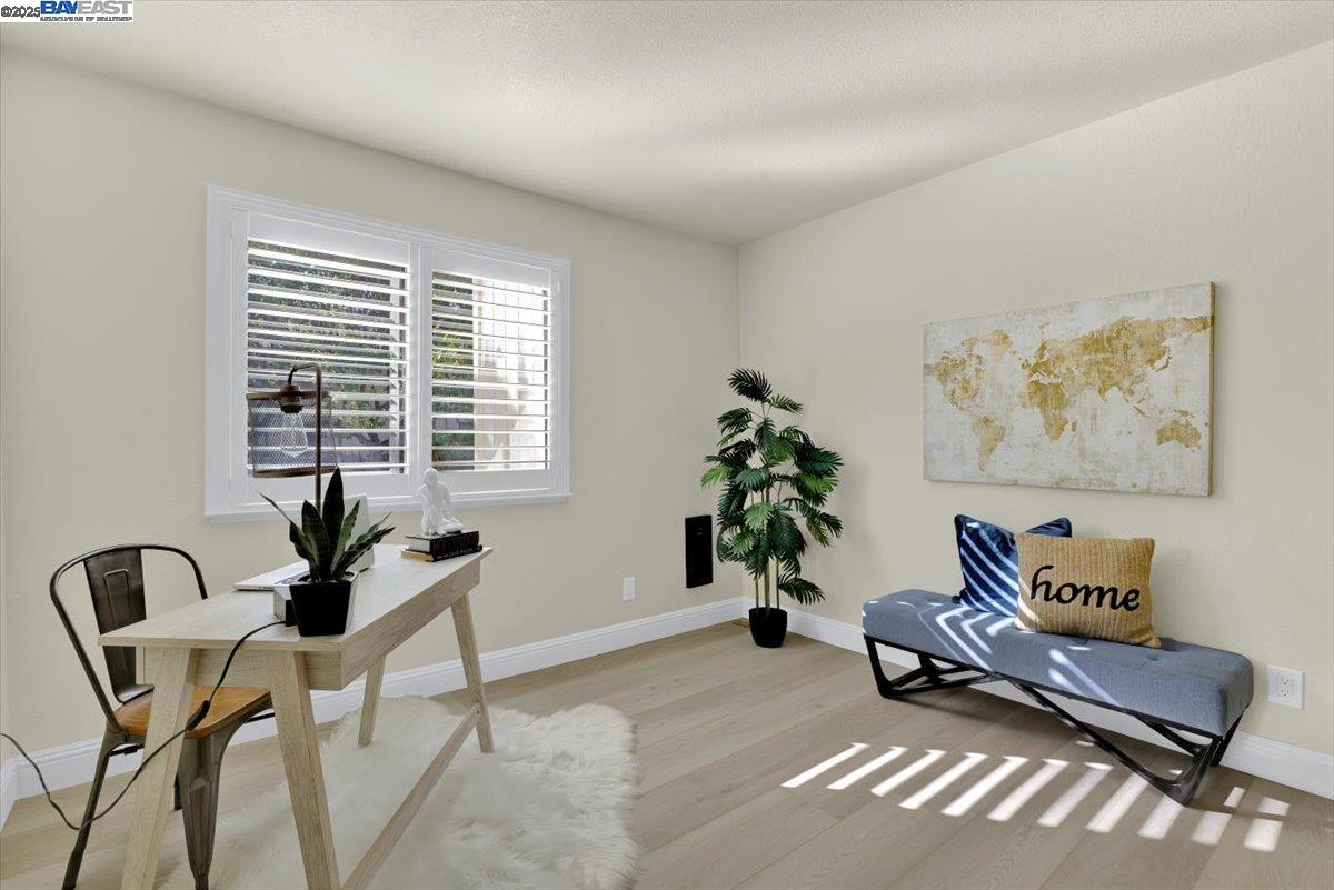 1439 Alma Loop
