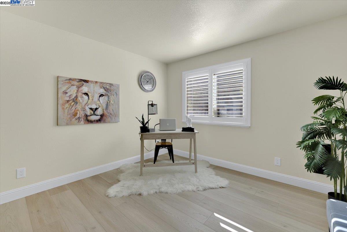 1439 Alma Loop