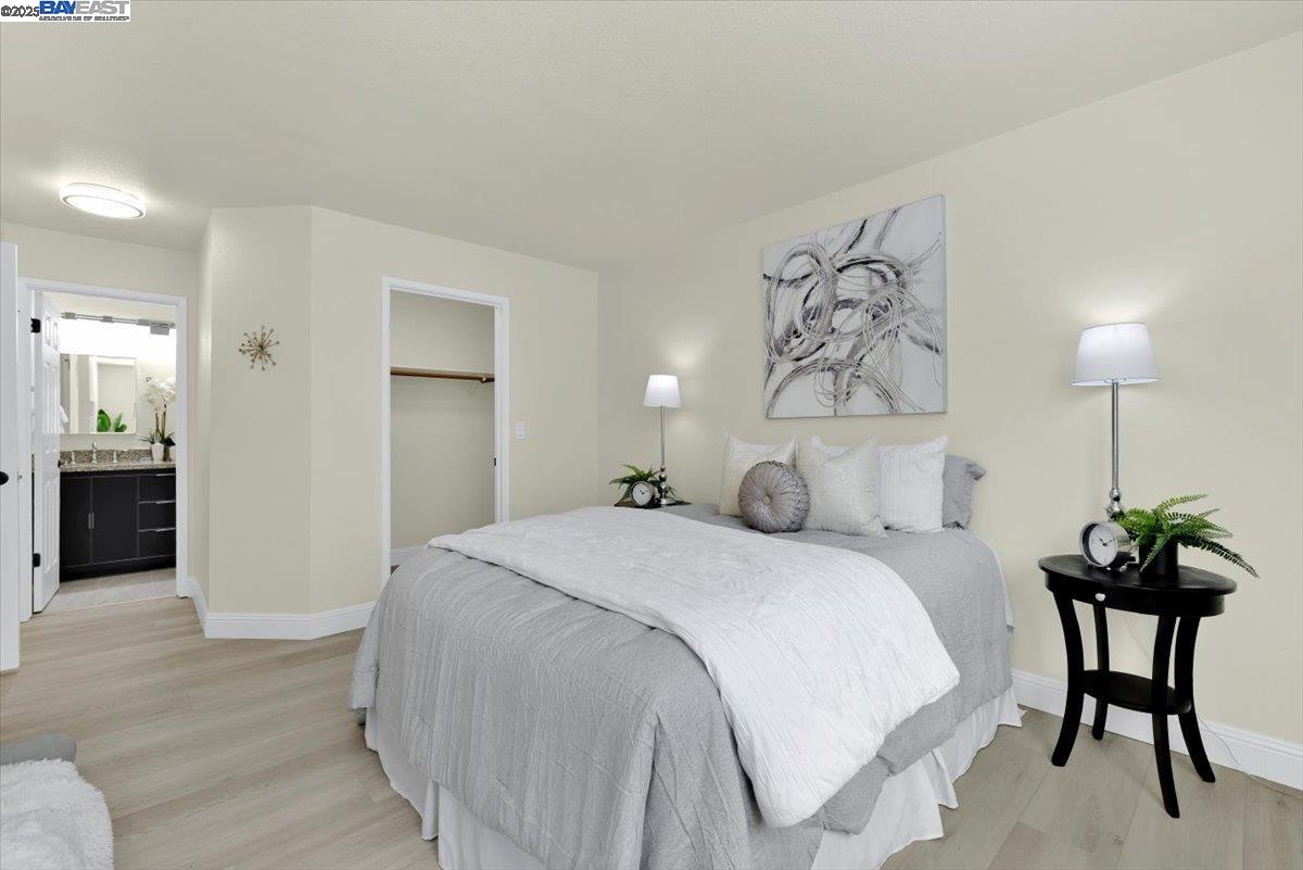 1439 Alma Loop