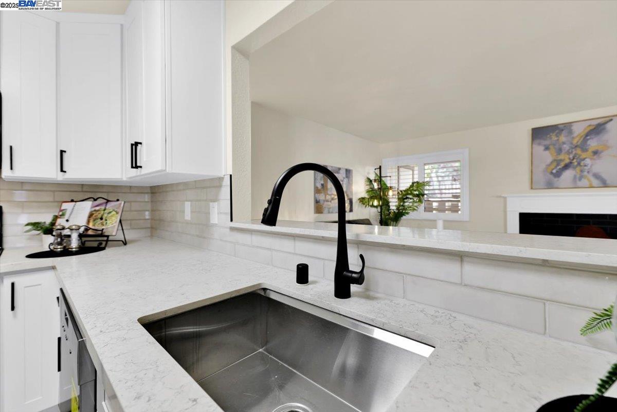1439 Alma Loop