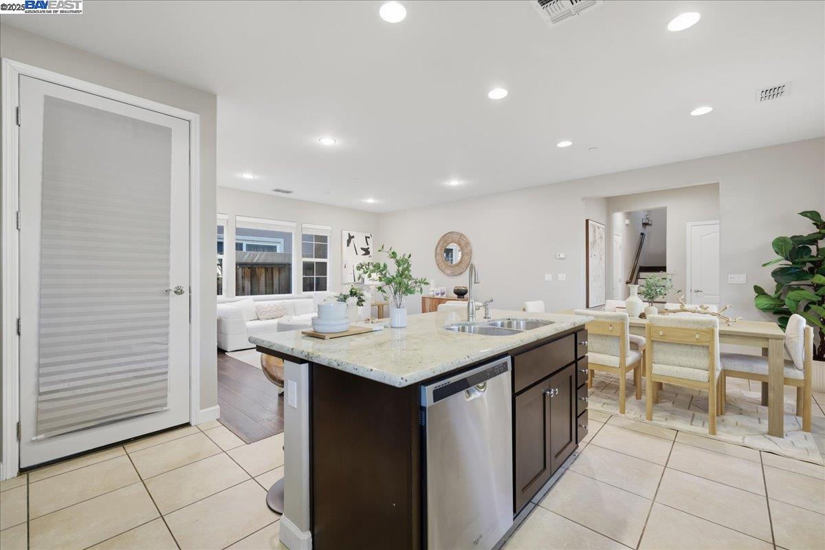 1504 Middle Ln