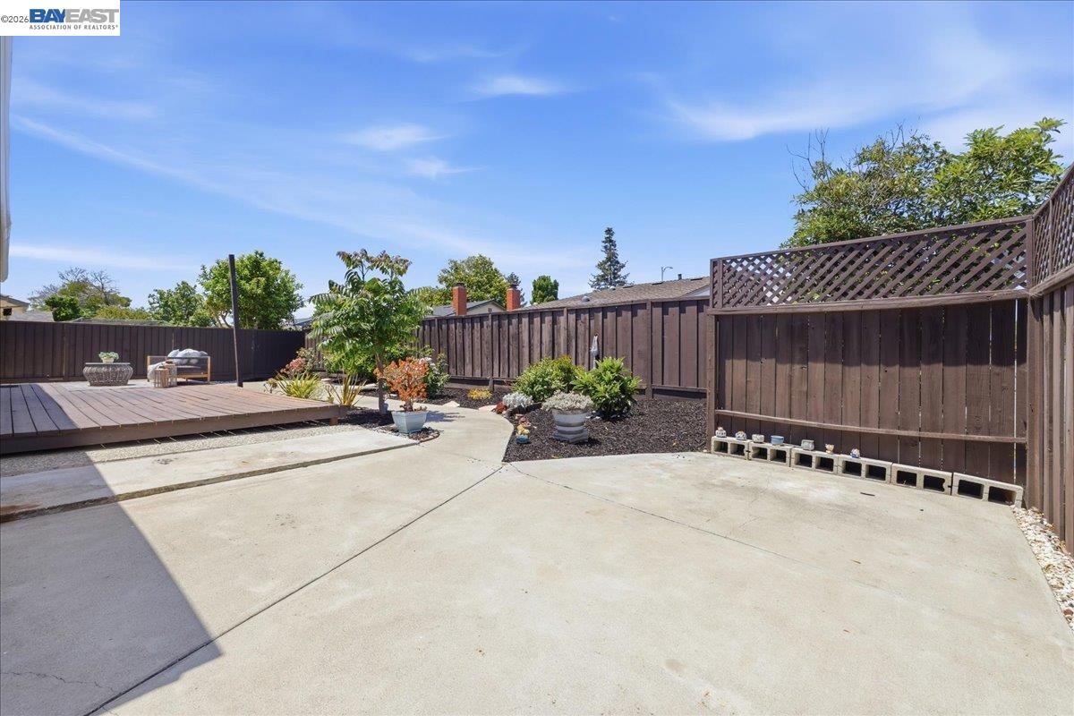 5619 Willkie Pl