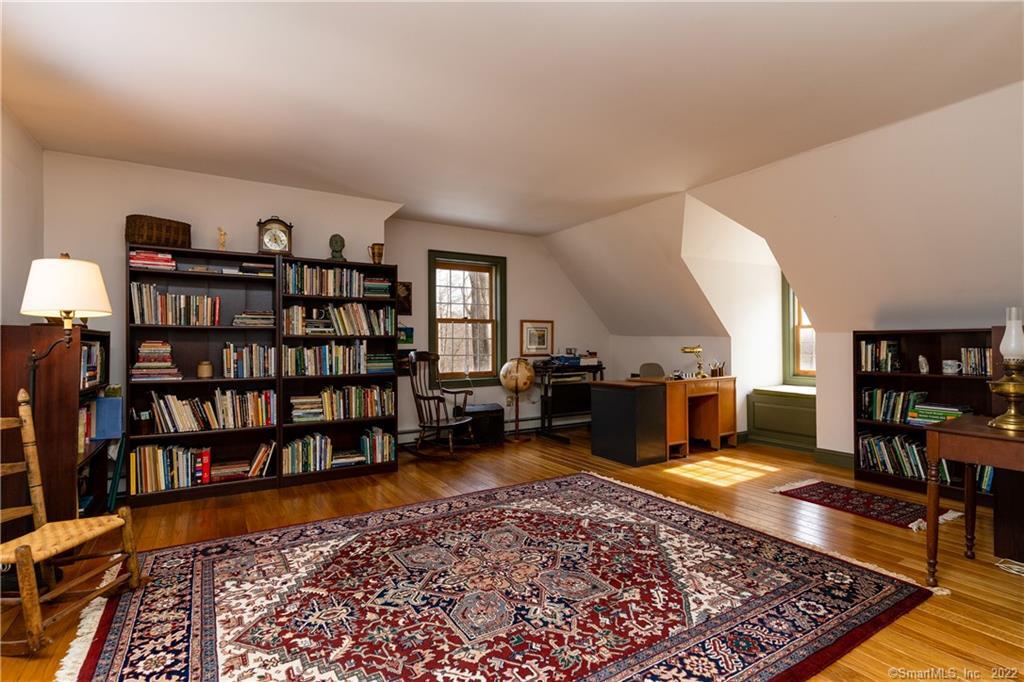 338 Good Hill