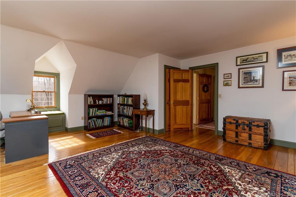 338 Good Hill