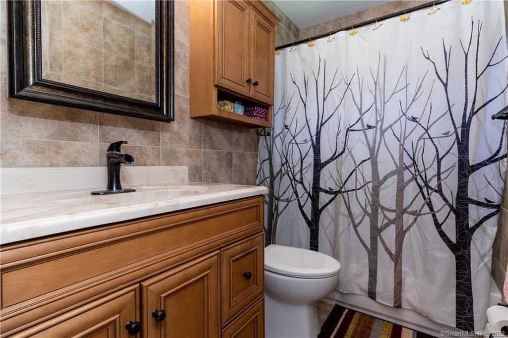 144 Lone Oak