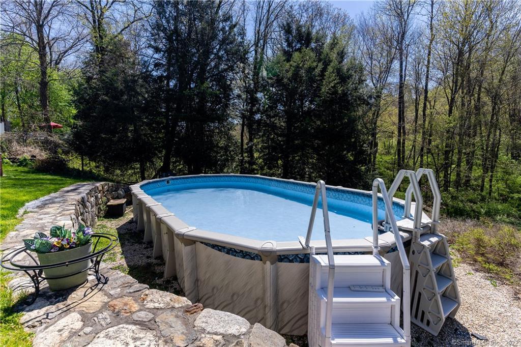144 Lone Oak