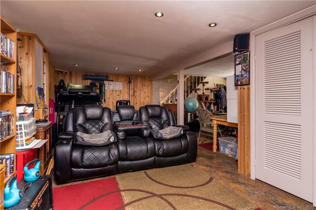 144 Lone Oak