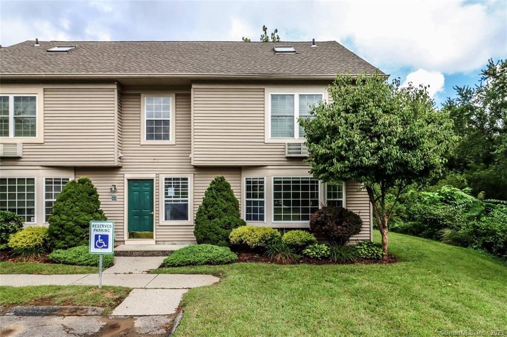 64 Glen Ridge Unit: 64