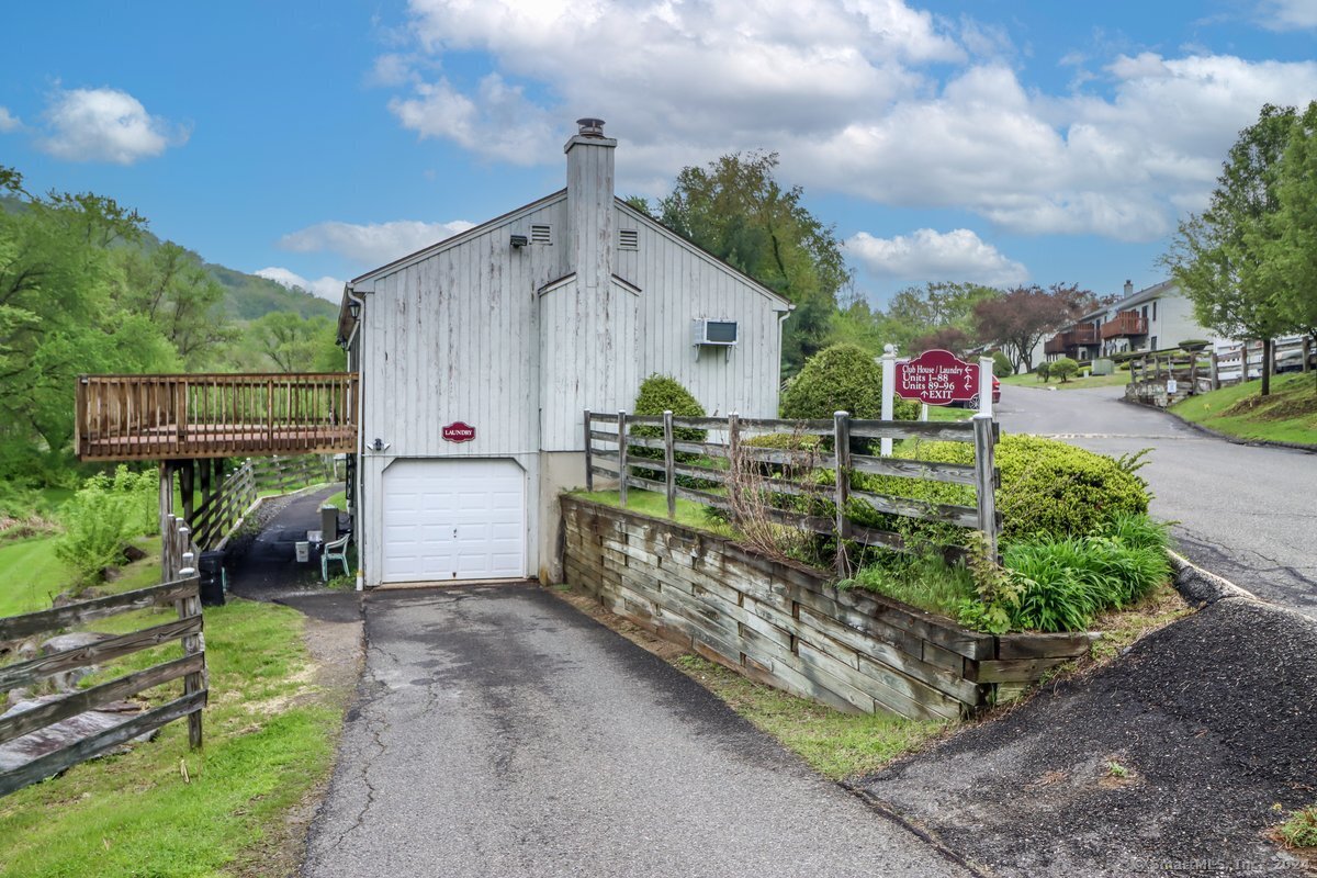 83 Aspetuck Village 83
