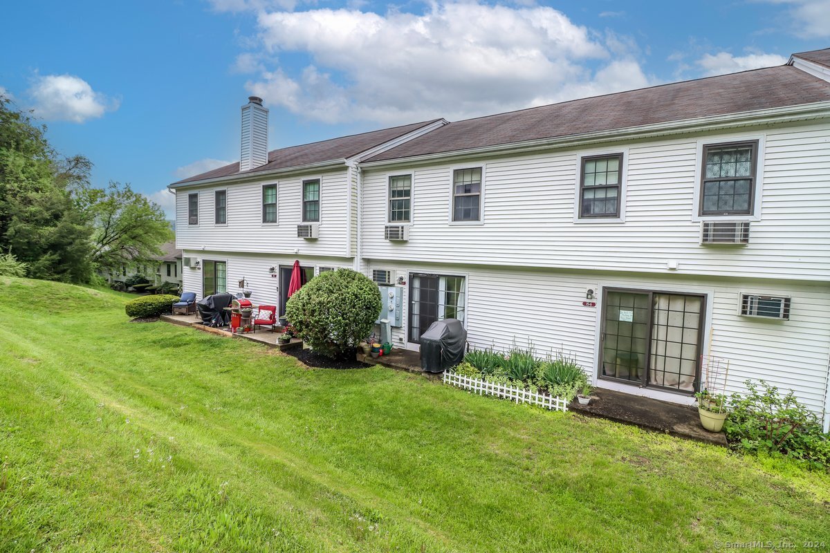 83 Aspetuck Village 83