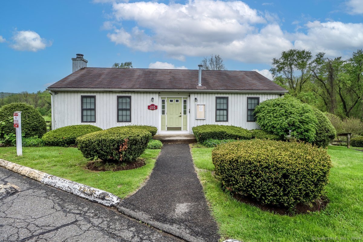 83 Aspetuck Village 83