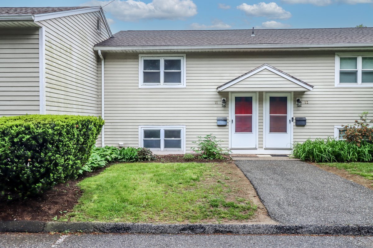 38 Sunny Valley Road APT 11