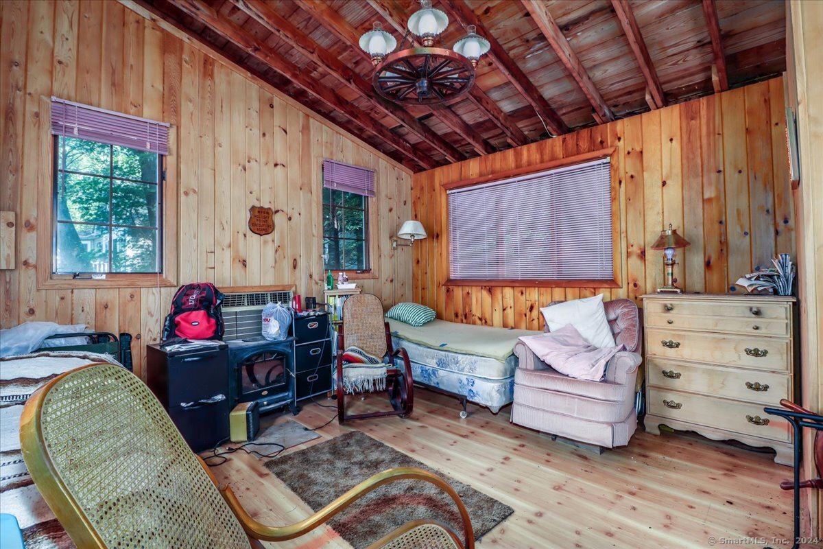 9 Hillside Drive