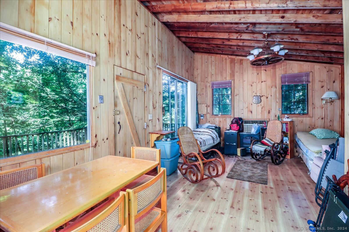 9 Hillside Drive