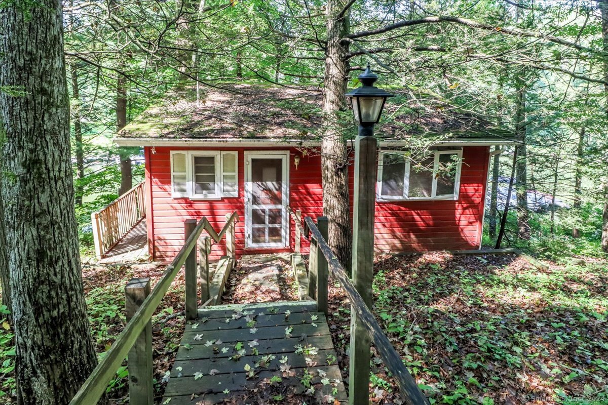 9 Hillside Drive