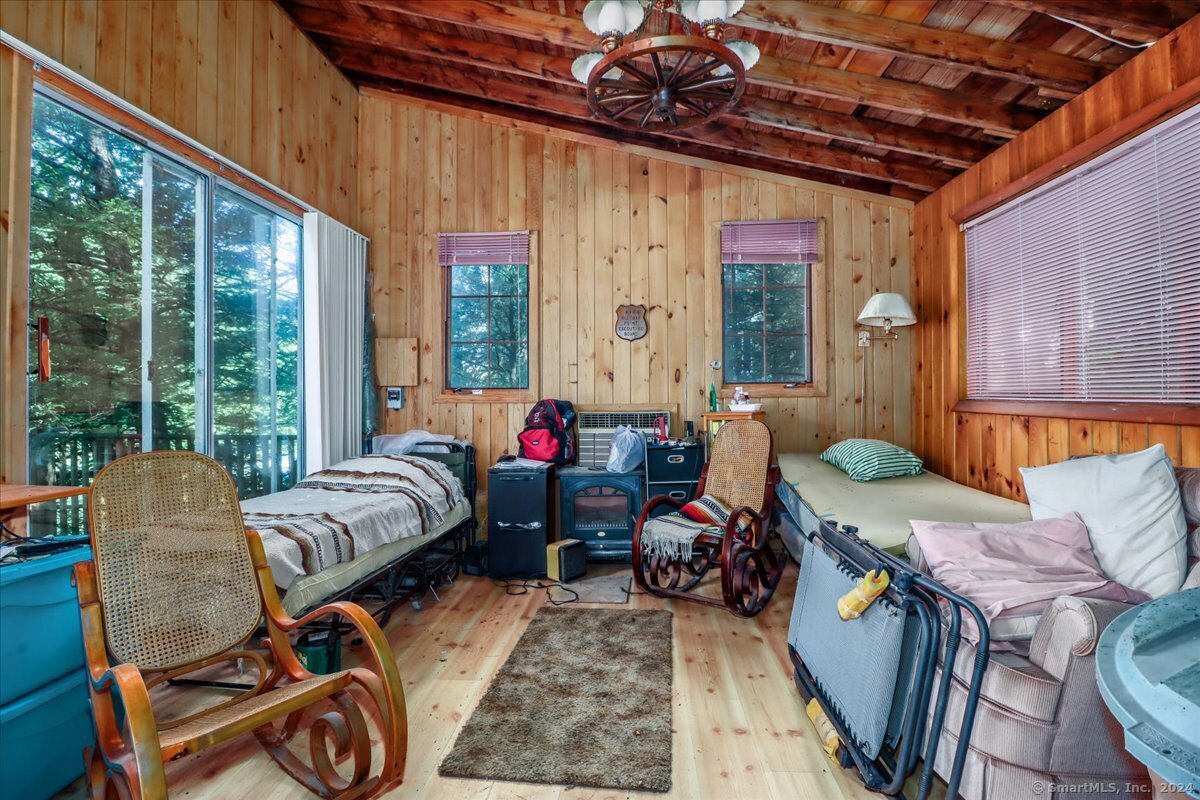 9 Hillside Drive