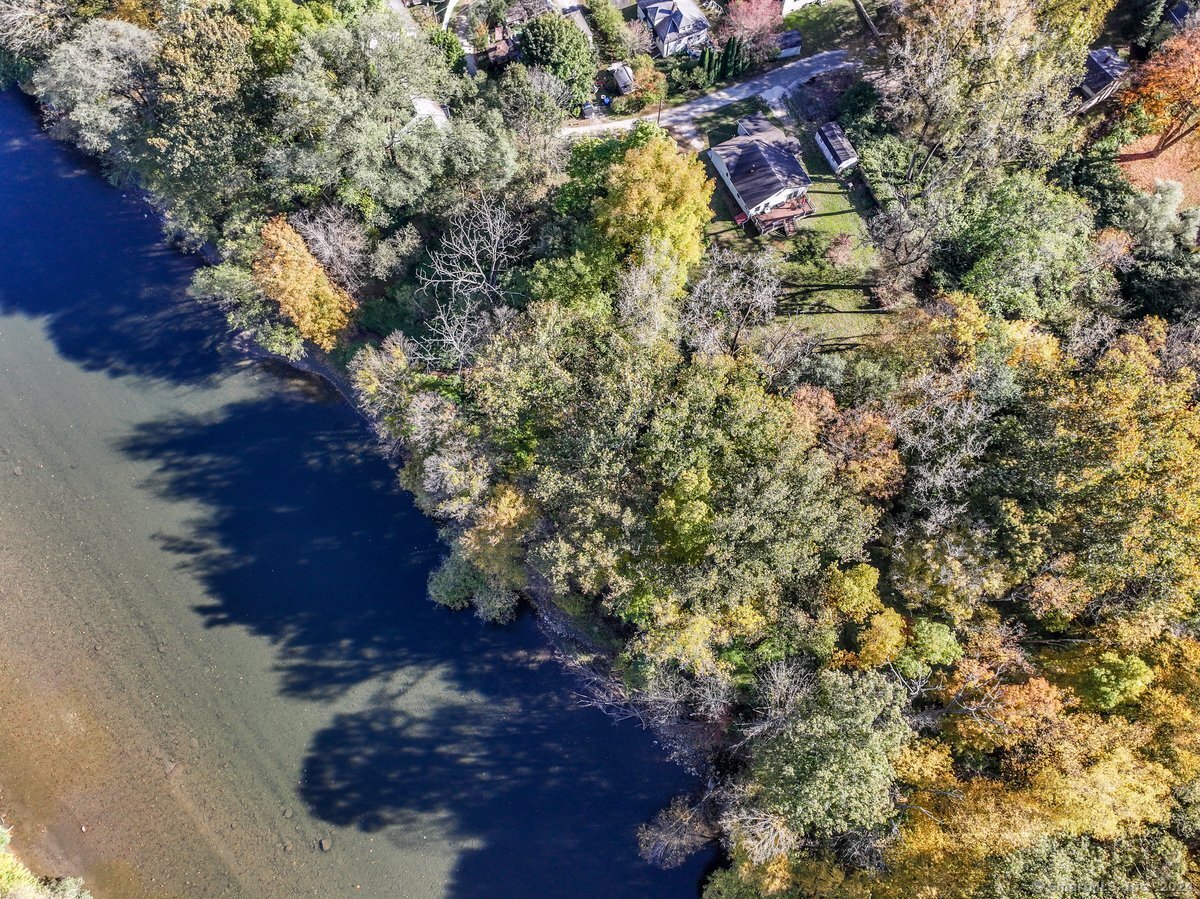 22 Riverview Court