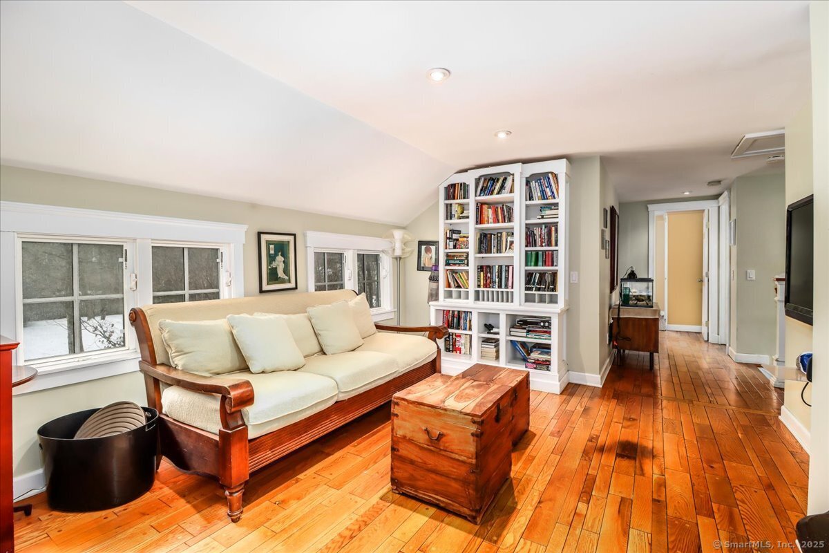 609 Long Mountain Road