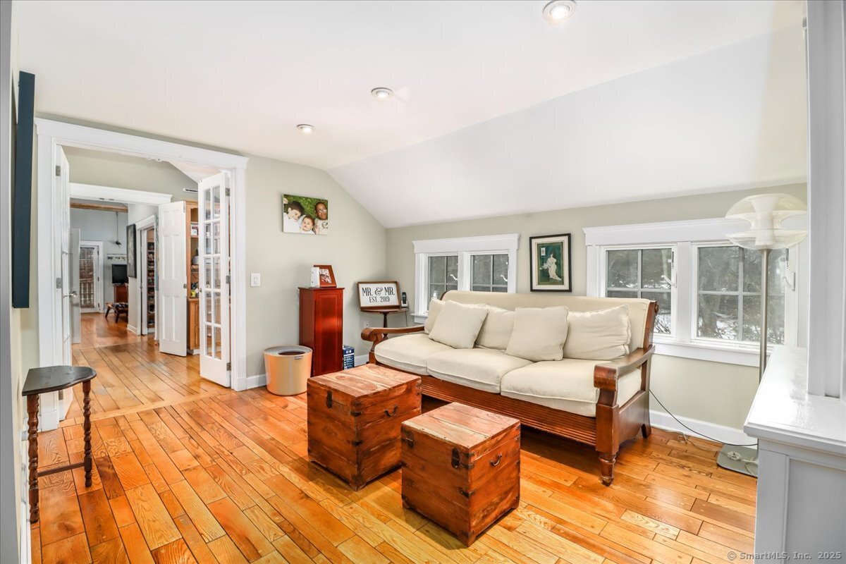 609 Long Mountain Road