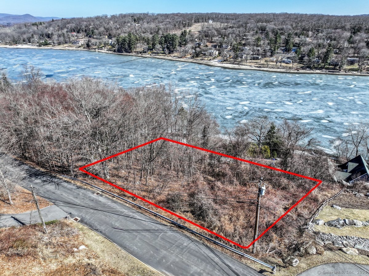 22 Candlewood Common