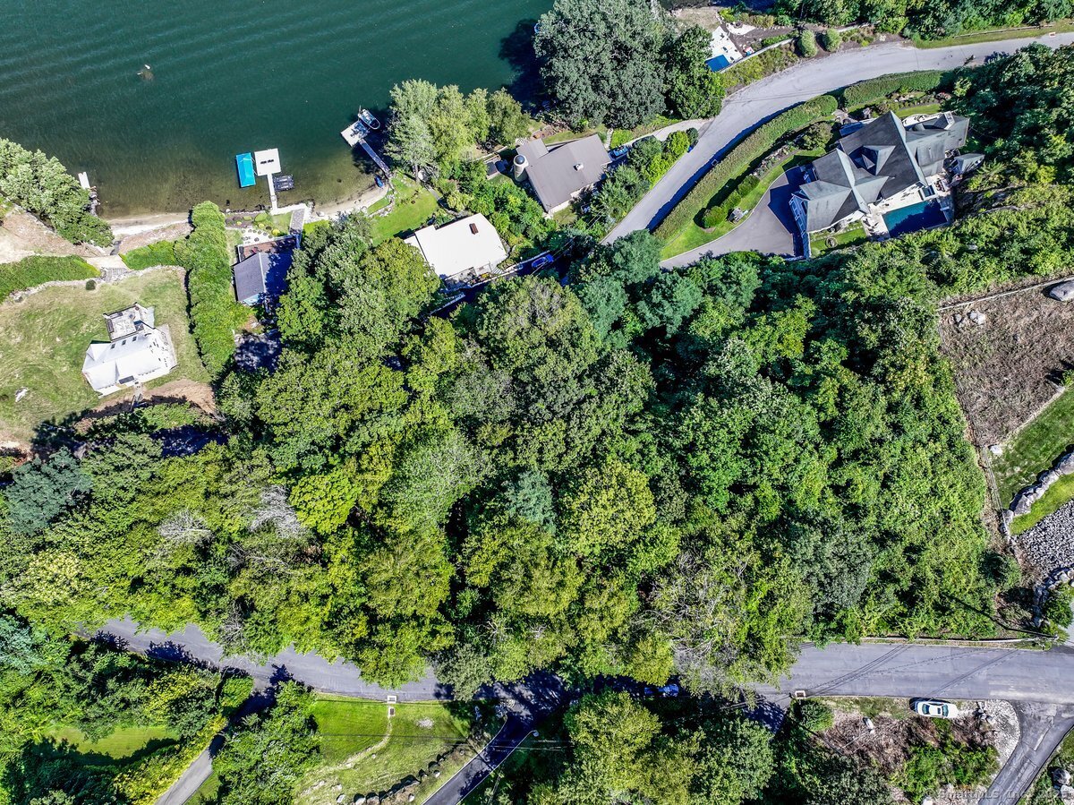 22 Candlewood Common