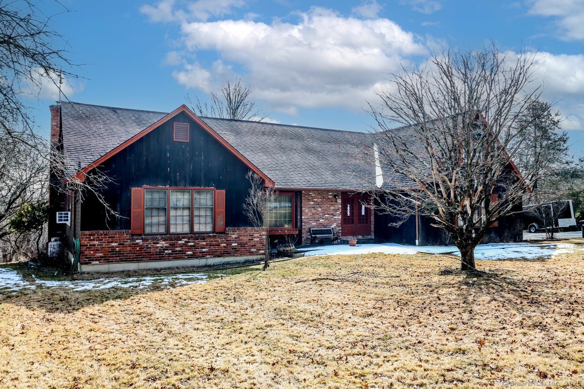 6 Quaker Ridge Road