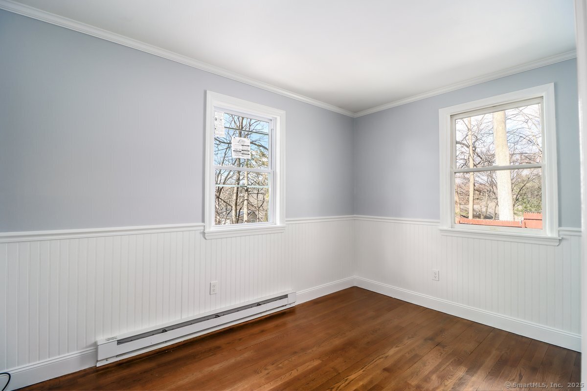 21 Hillside Avenue
