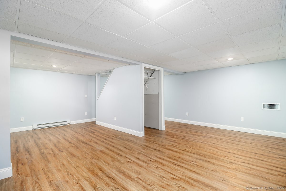 21 Hillside Avenue