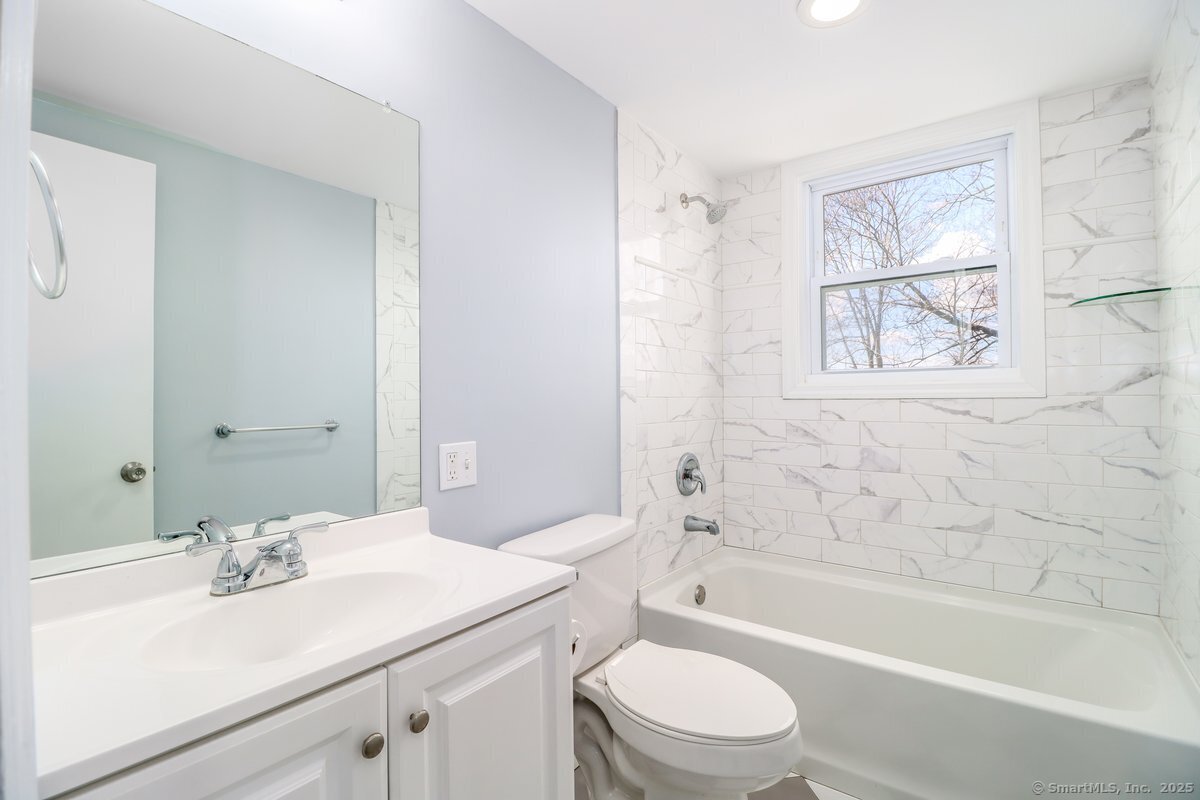 21 Hillside Avenue