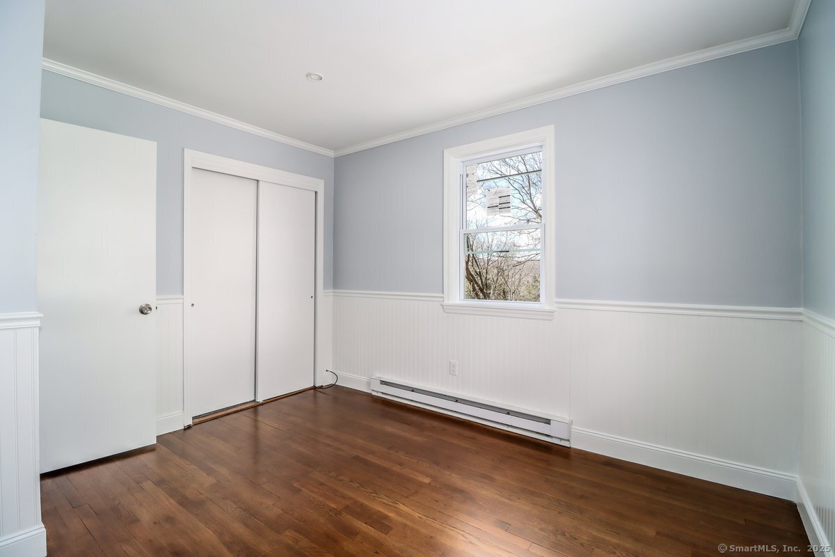 21 Hillside Avenue