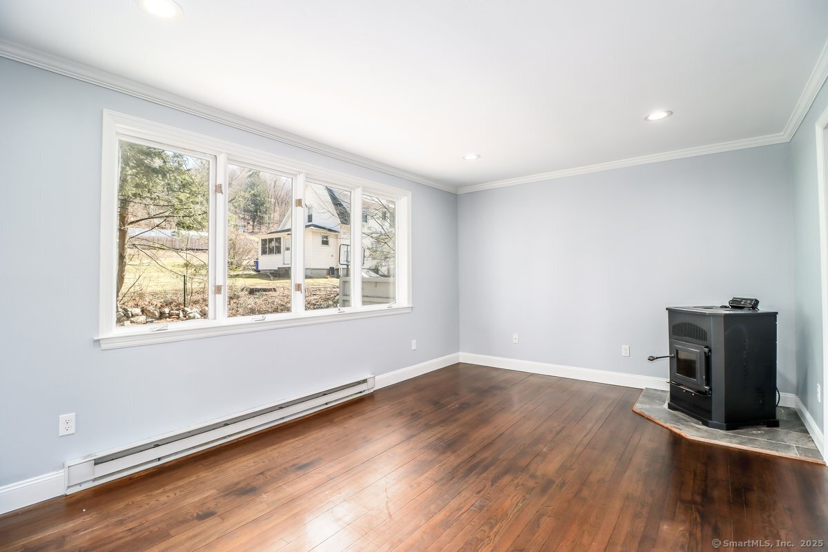 21 Hillside Avenue