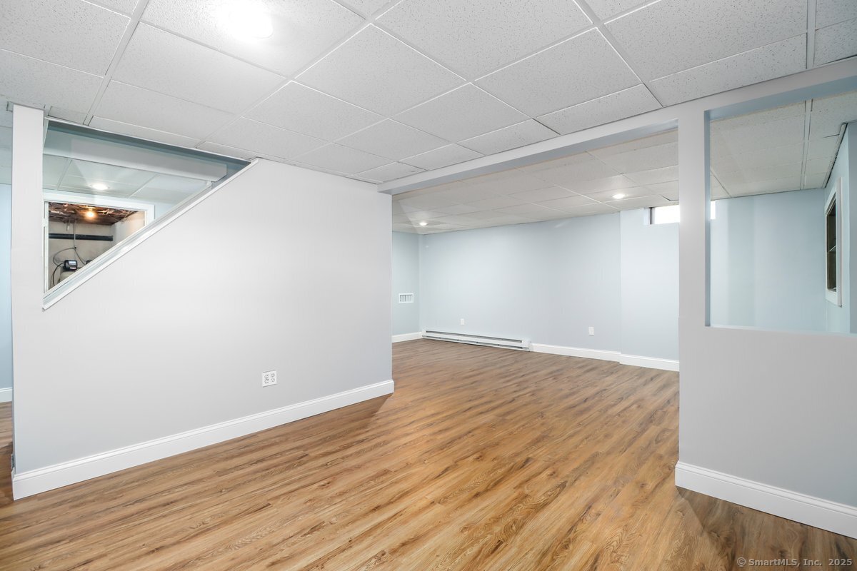21 Hillside Avenue